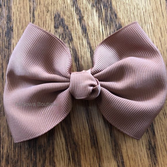 Brown 4" Bow tie Bow    HANDCRAFTED - Picture 1 of 3